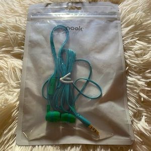 Brand new and new opened: Nook Stereo Headphones with built in microphone